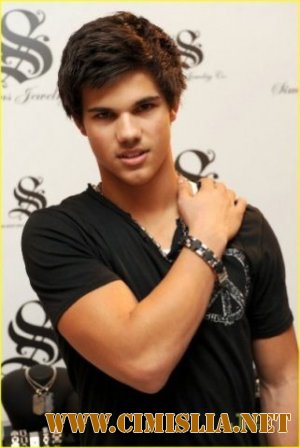 Тэйлор Лотнер – владелец машины за 200 тысяч долларов