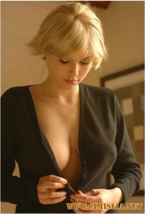 Как женщина может удовлетворить 12 мужчин сразу?