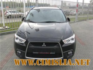 Назван самый безопасный автомобиль 2012 года